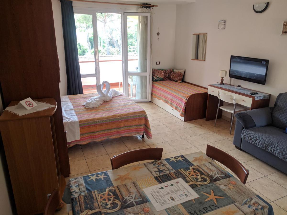 Aparthotel Le Rose Marina Di Bibbona