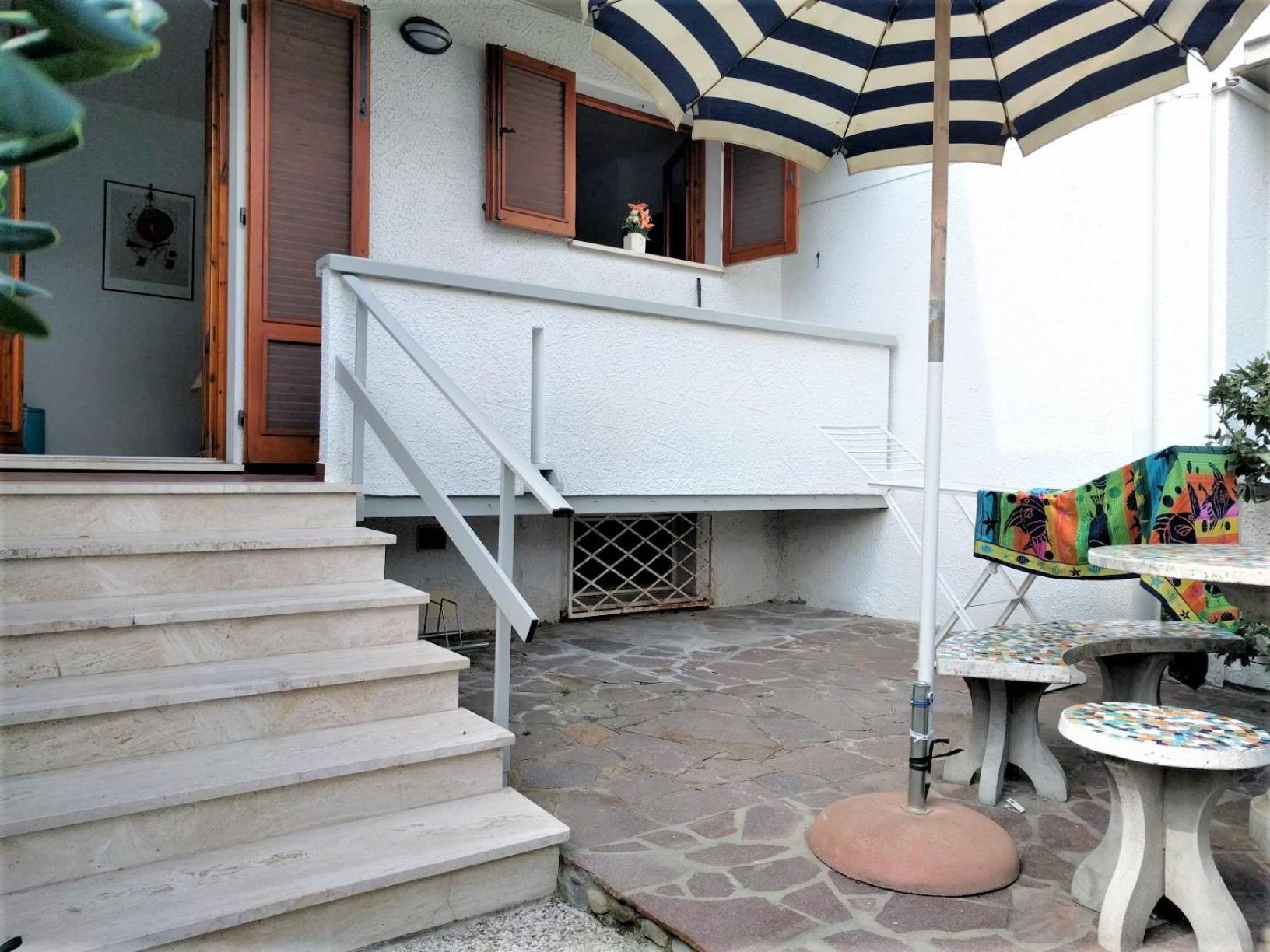 Le Rose Marina Di Bibbona